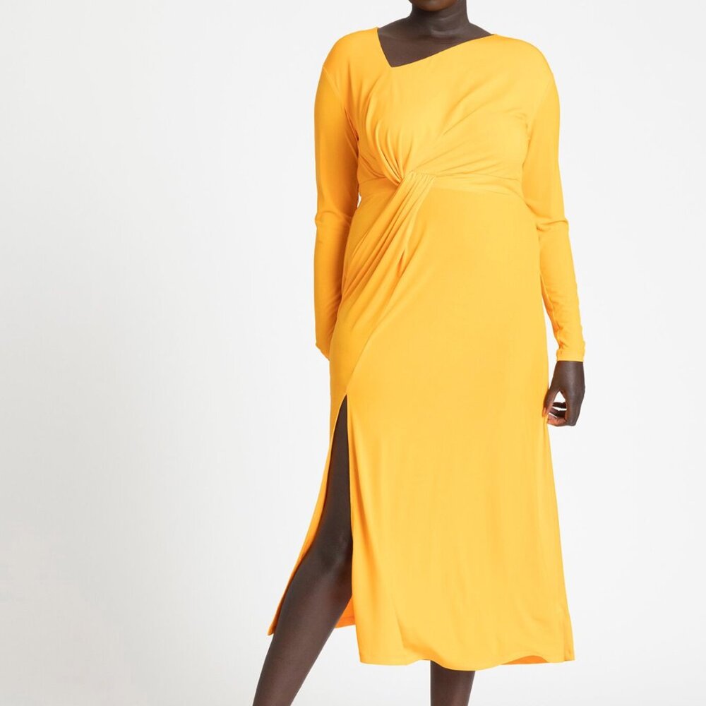 Elloqui- Twist Dress